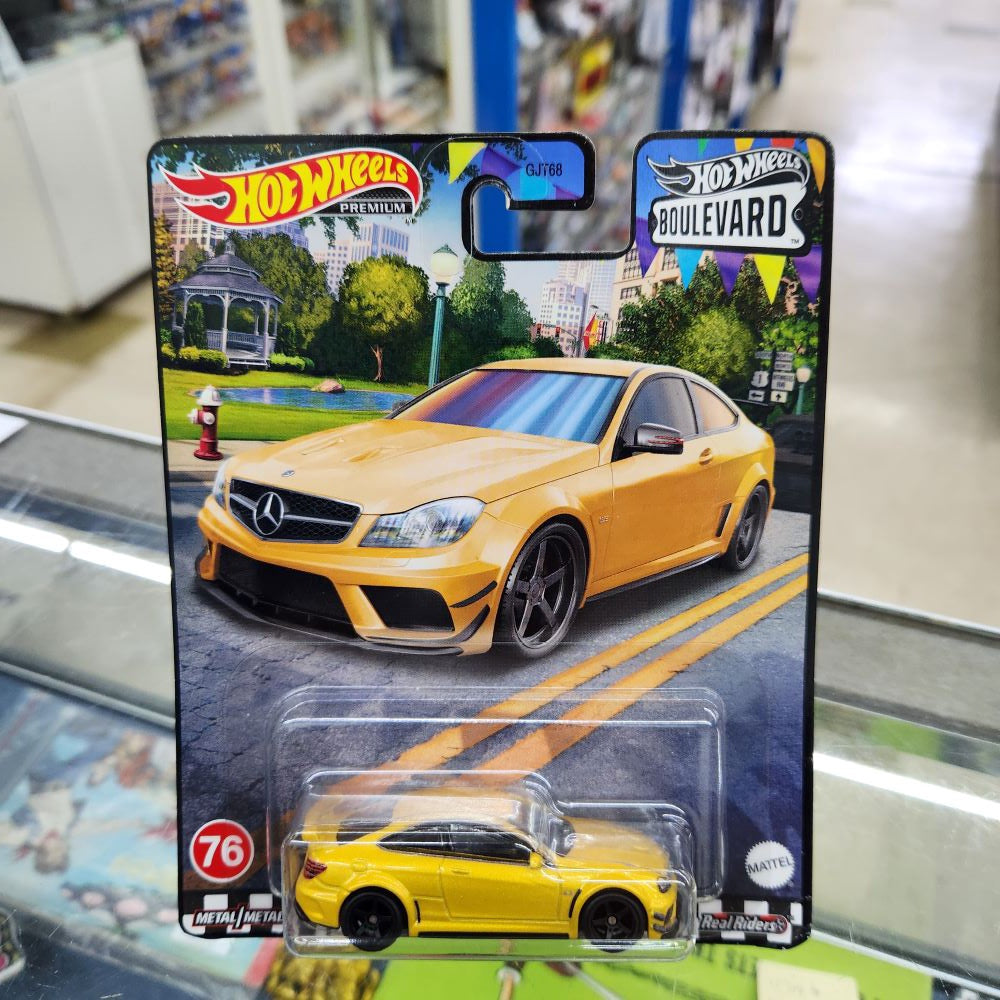 Hot Wheels Premium - Boulevard - 2012 MercedesBenz C63 AMG Coupe Black Series