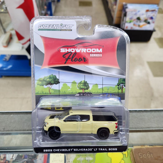 Greenlight - 'Showroom Floor' Series 5 - 2023 Chevrolet Silverade LT