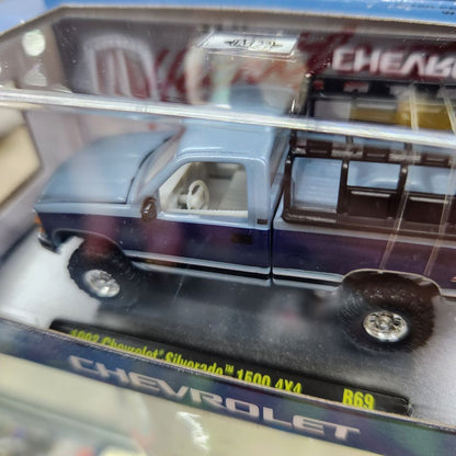 M2 Machines - 'Detroit Muscle' Mix 69 - 1993 Chevrolet Silverado 1500 4X4