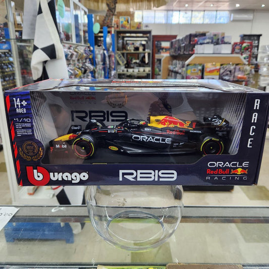 Bburago - 2023 Oracle Red Bull Racing RB19 #1 Max Verstappen 1:18 Scale