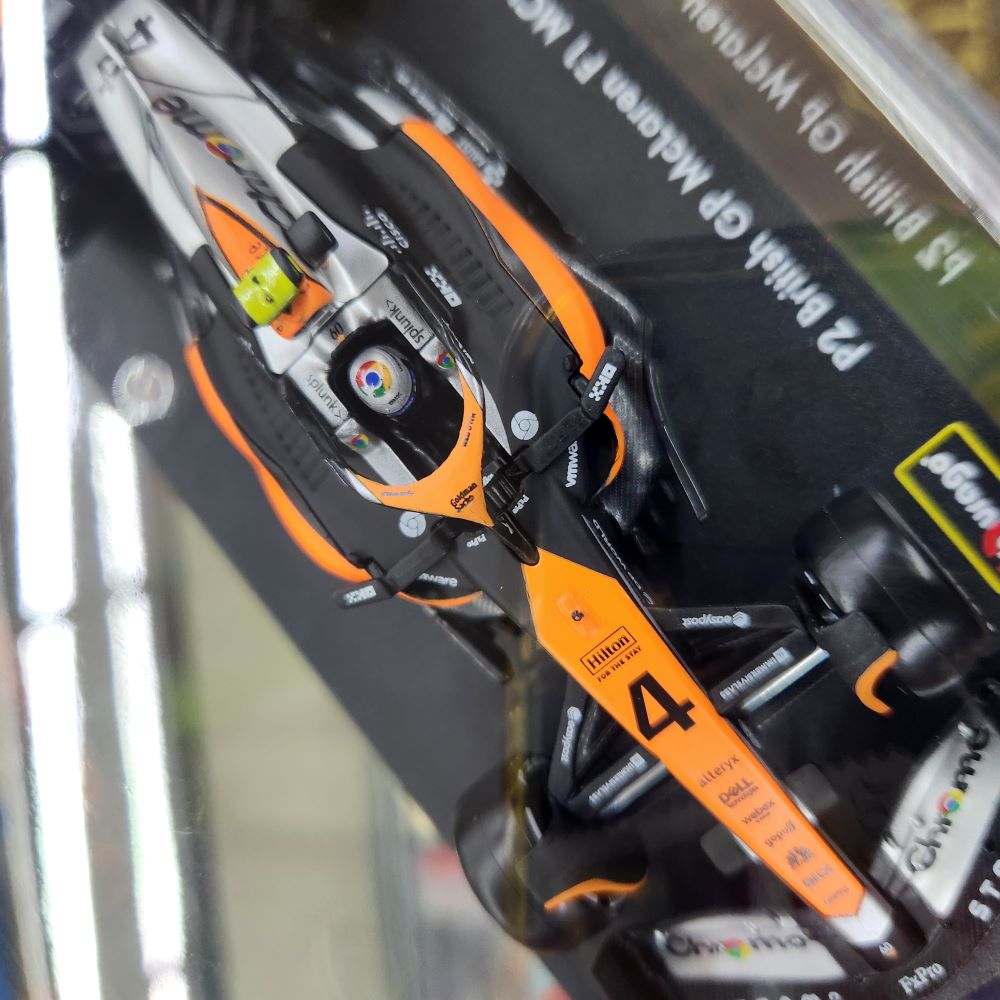 Bburago - 2023 McLaren MCL60 #4 - Lando Norris - 1:43 Scale