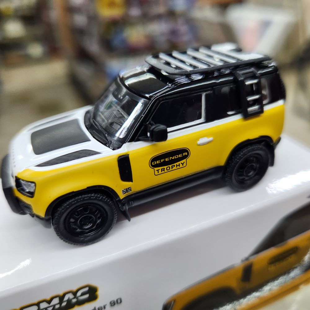 Tarmac Works - Land Rover Defender 90 - Trophy Edition