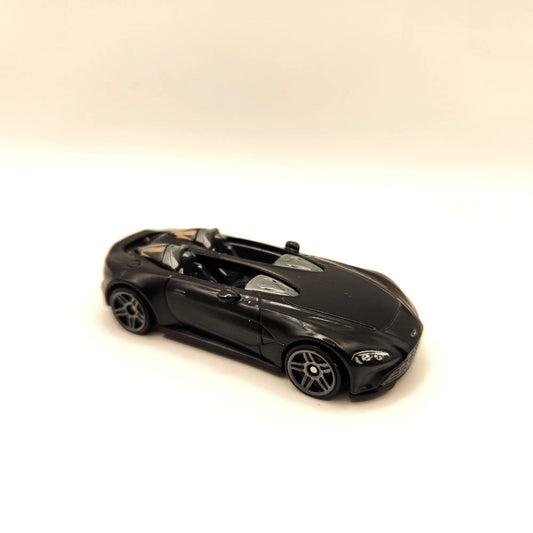 Uncarded - Hot Wheels - Aston Martin V12 Speedster