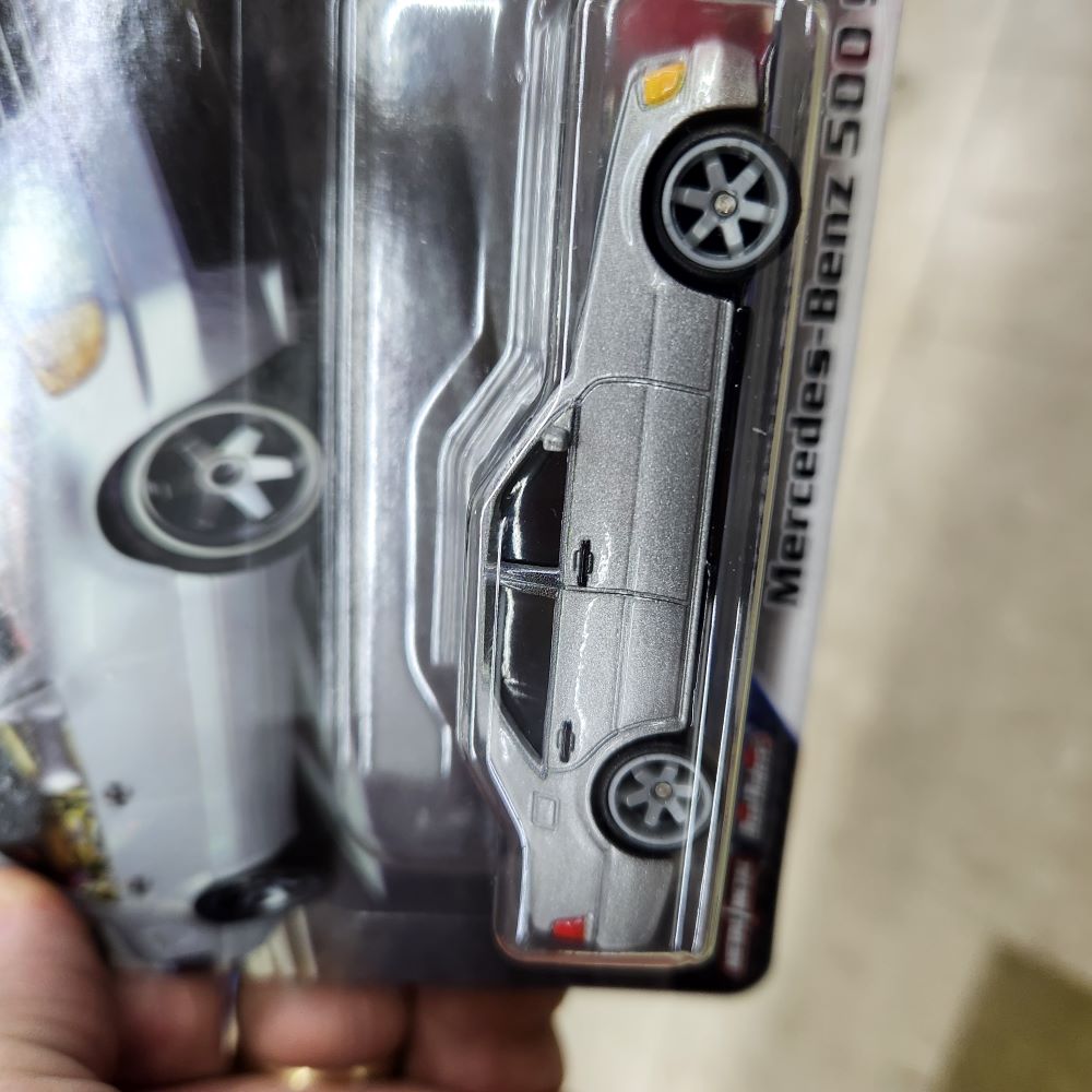 Hot Wheels Premium - Fast & Furious - Mercedes-Benz 500 SEL