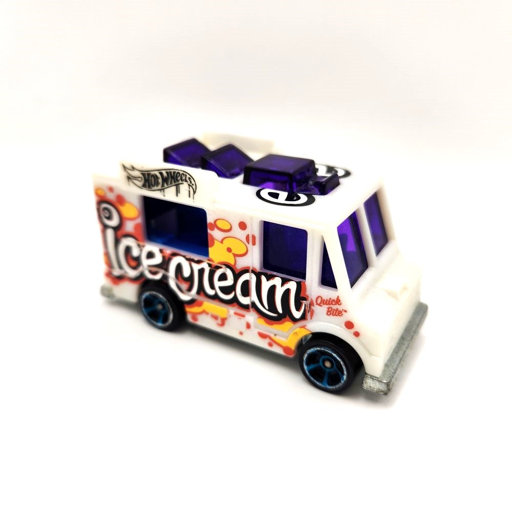 Uncarded - Hot Wheels - 'Quick Bite' Ice Cream Van