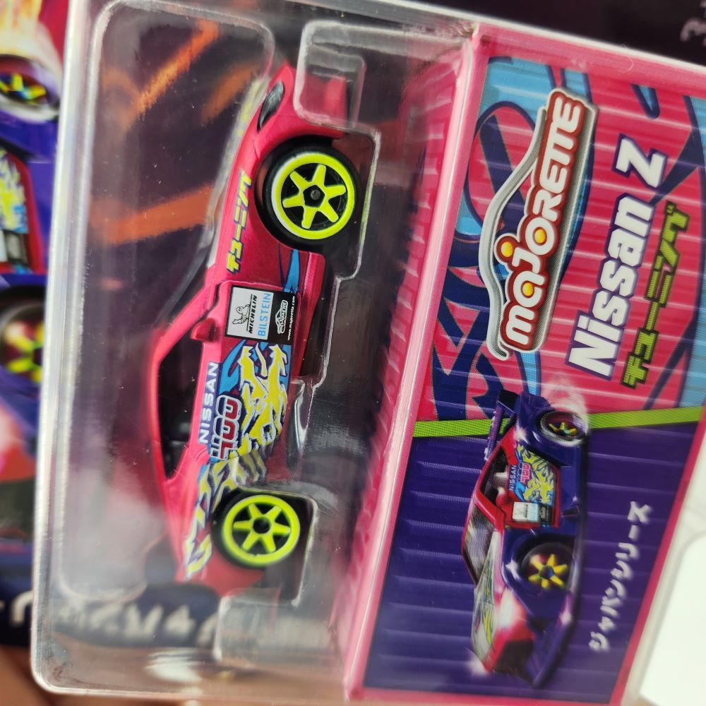 Majorette - Japan Series - Deluxe Cars - Nissan Z (Hot Pink)