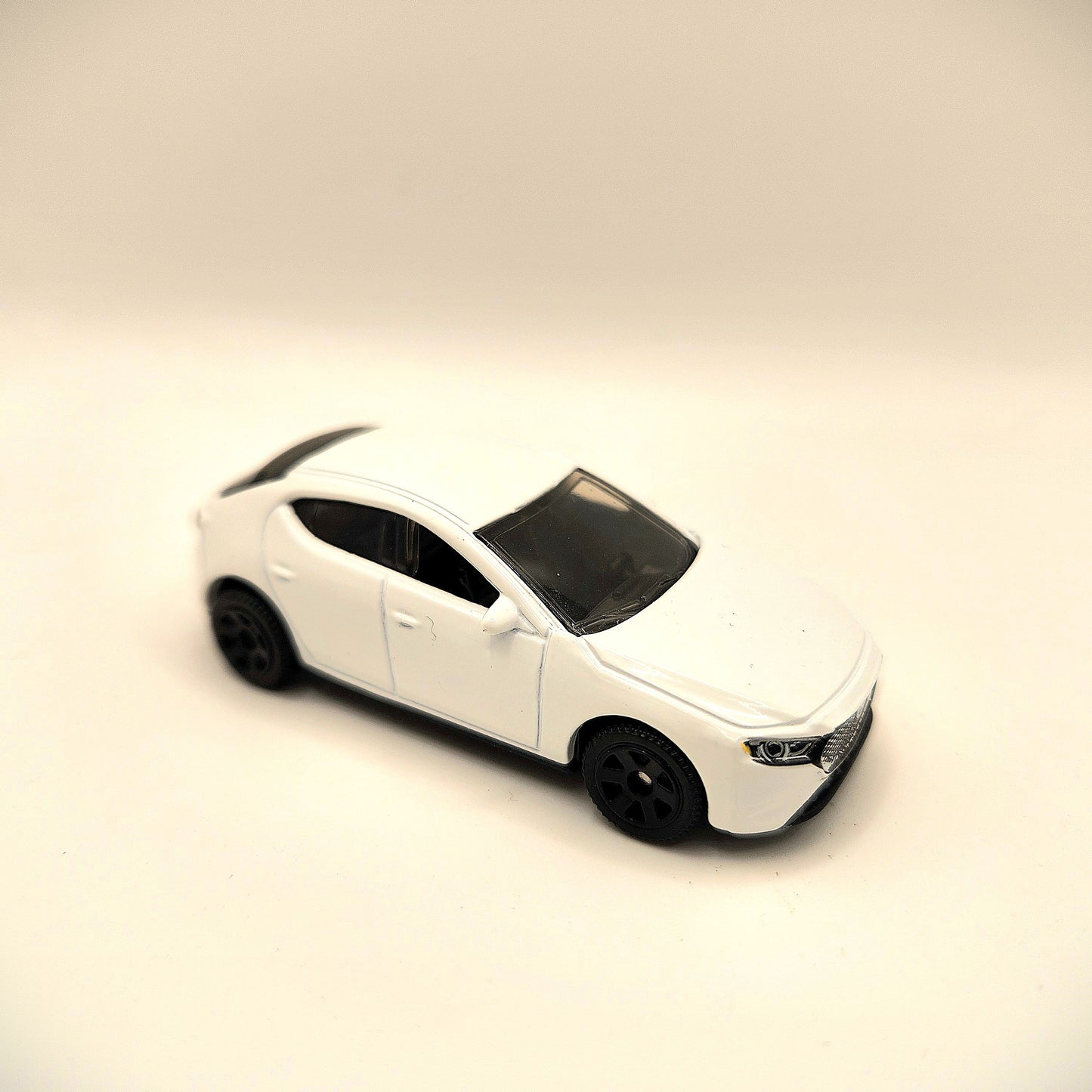 Uncarded - Matchbox - 2019 Mazda 3 (Pearl White)