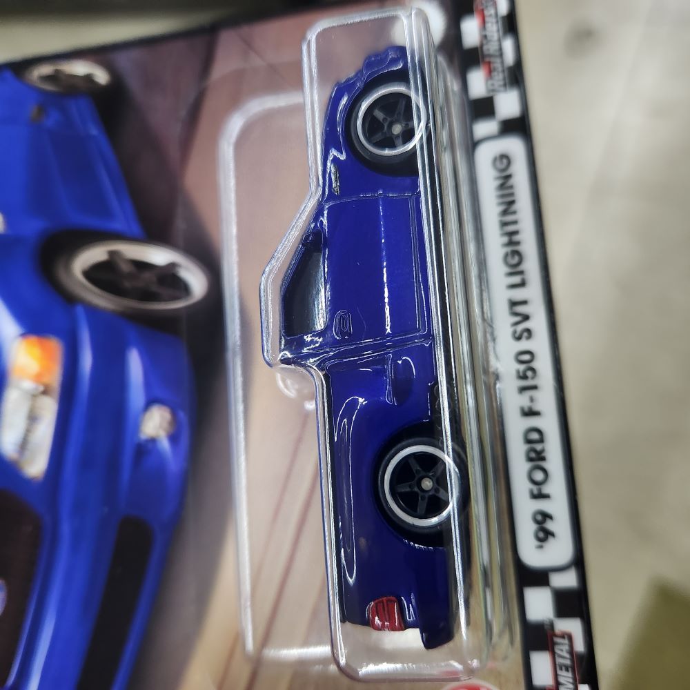 Hot Wheels Premium - Boulevard - '99 Ford F-150 SVT Lightning