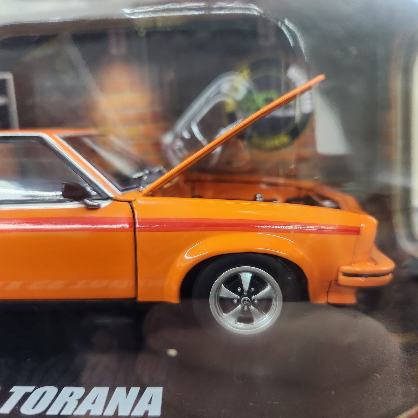 DDA - Holden LX Torana SS 6 Cylinder (Orange) - 1:24 Scale