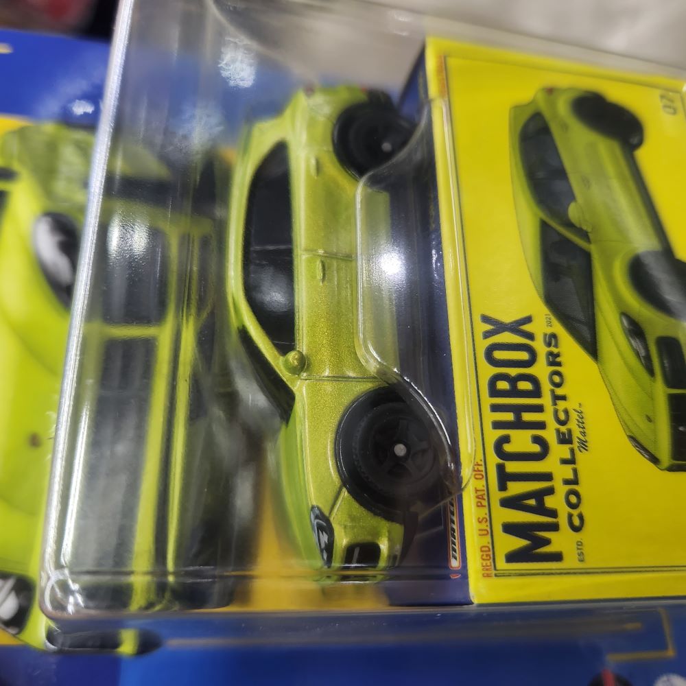 Matchbox Collector Series - Porsche Cayenne Turbo (Lime)