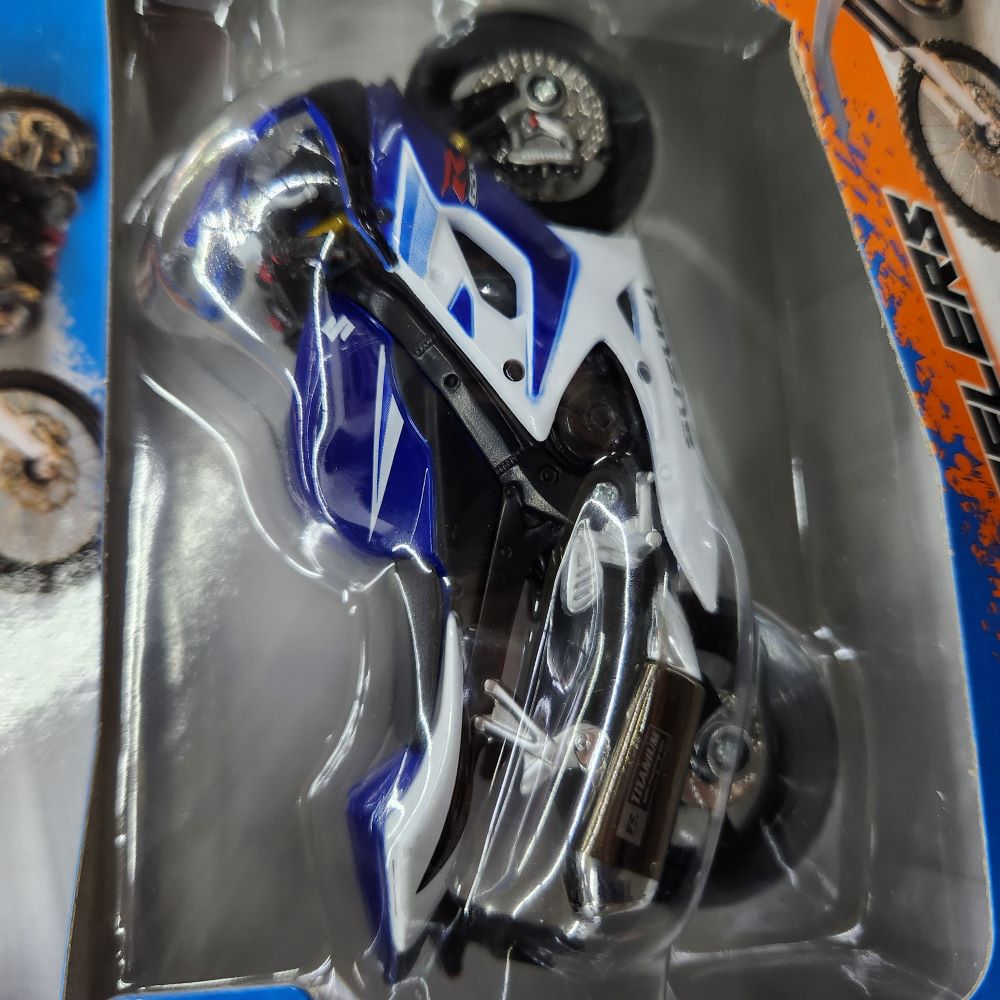 Maisto - 2 Wheelers - Suzuki Road Bike (Blue/White) - 1:18 Scale