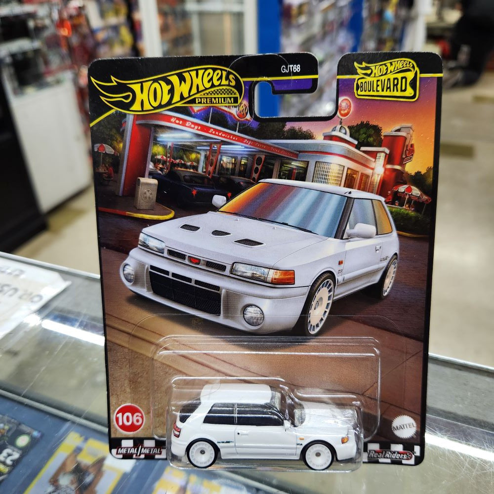 Hot Wheels Premium - Boulevard - Mazda 323 GTR