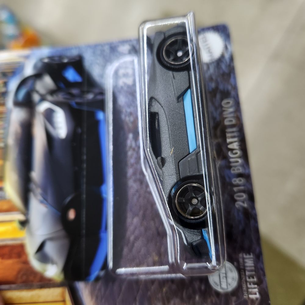 Matchbox - 2024 European Streets - 2018 Bugatti Divo (Grey)