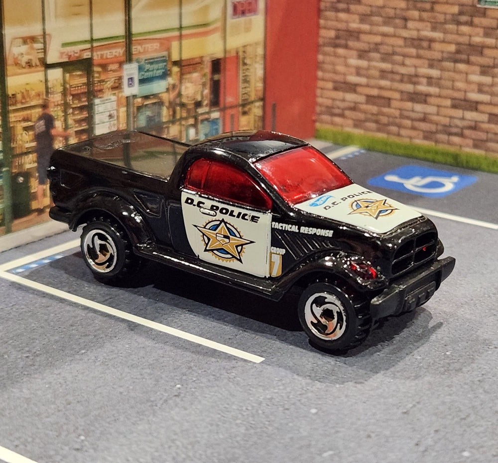 Uncarded - Hot Wheels - Dodge Power Wagon 'D.C. Police'