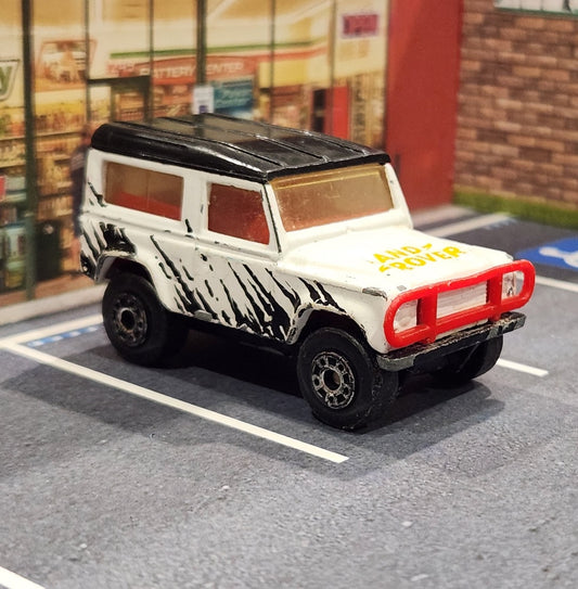 Uncarded - Matchbox - 1987 Land Rover Ninety