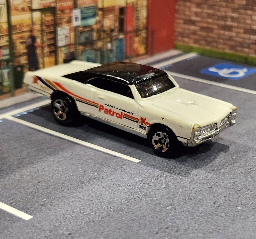 Uncarded - Hot Wheels - '67 Pontiac GTO 'Highway Patrol'