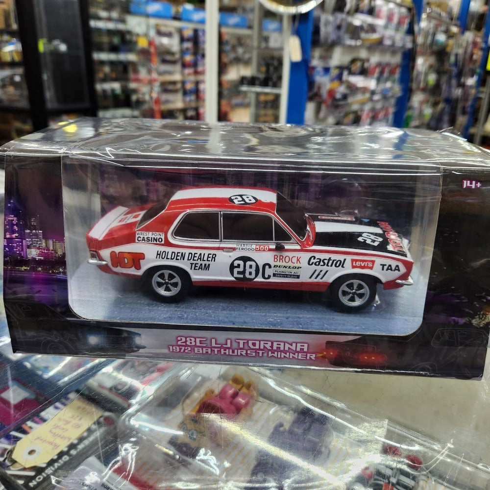 DDA - Holden LJ Torana 'Light Up' - Brock #28C