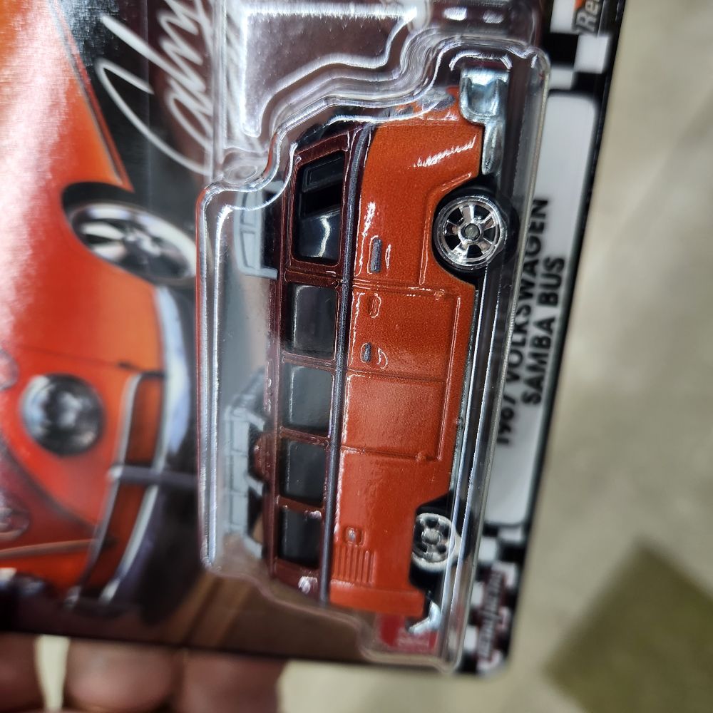 Hot Wheels Premium - Boulevard - 1967 Volkswagen Samba Bus