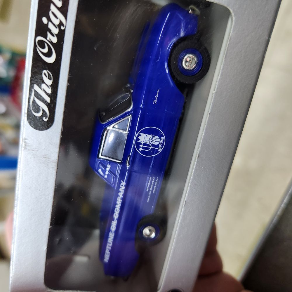 Trax - Ford XK Falcon Utility 'Neptune Oil Company - 1:43 Scale