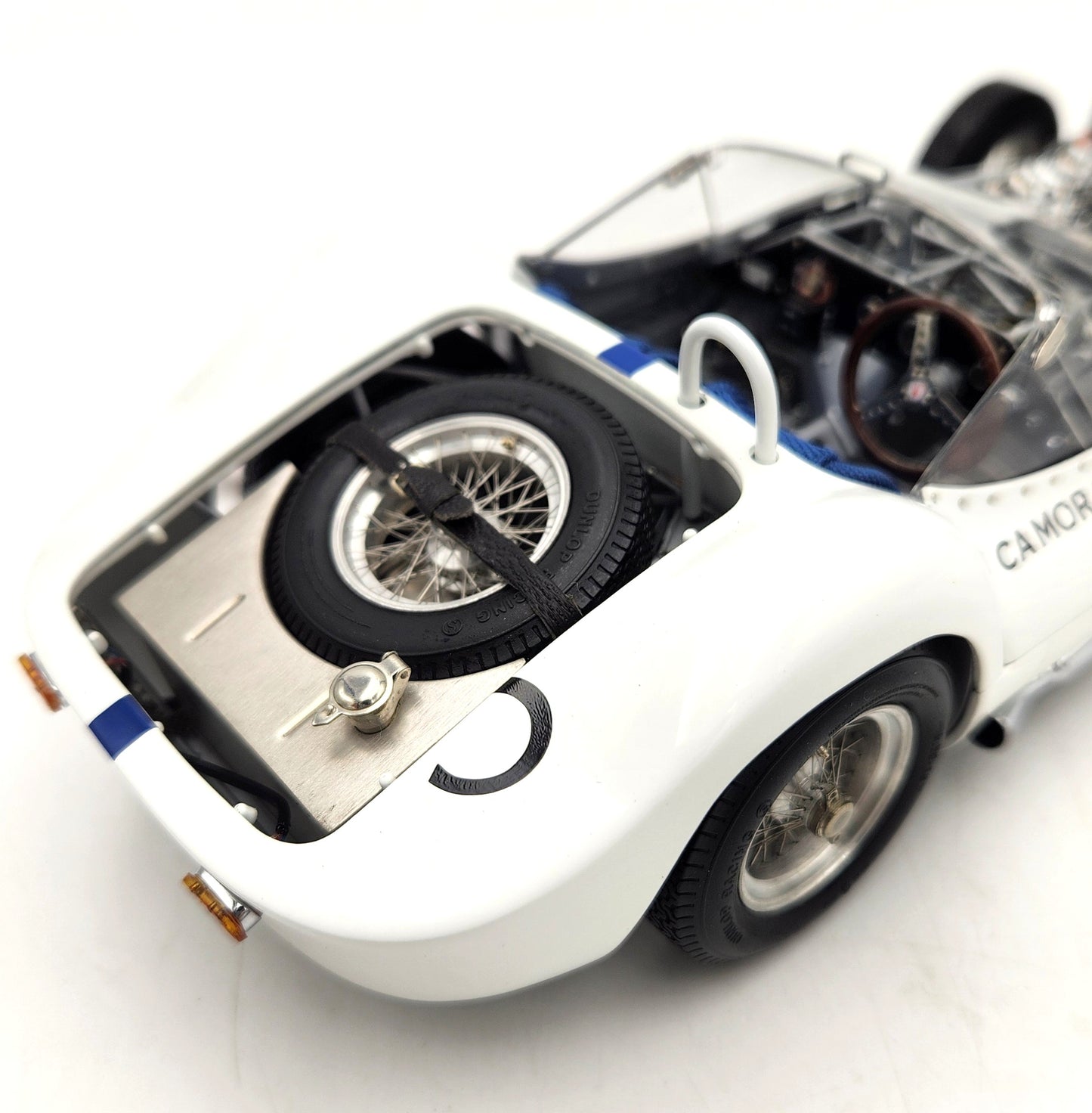 CMC - Maserati Tipo 61 Birdcage 1960 #5 - 1:18 Scale