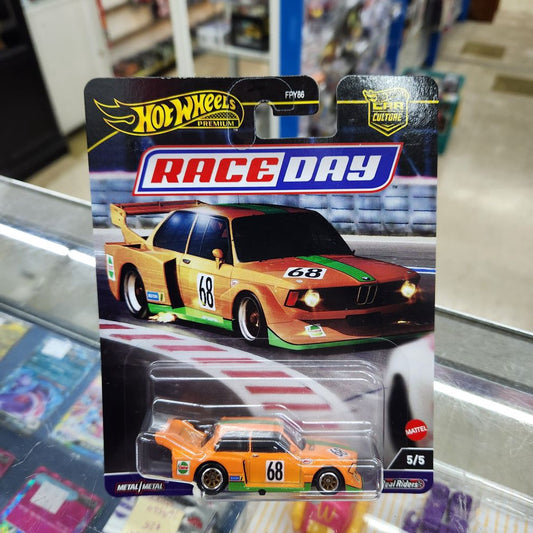 Hot Wheels Premium - Car Culture - 'Race Day' - BMW 320 Group 5