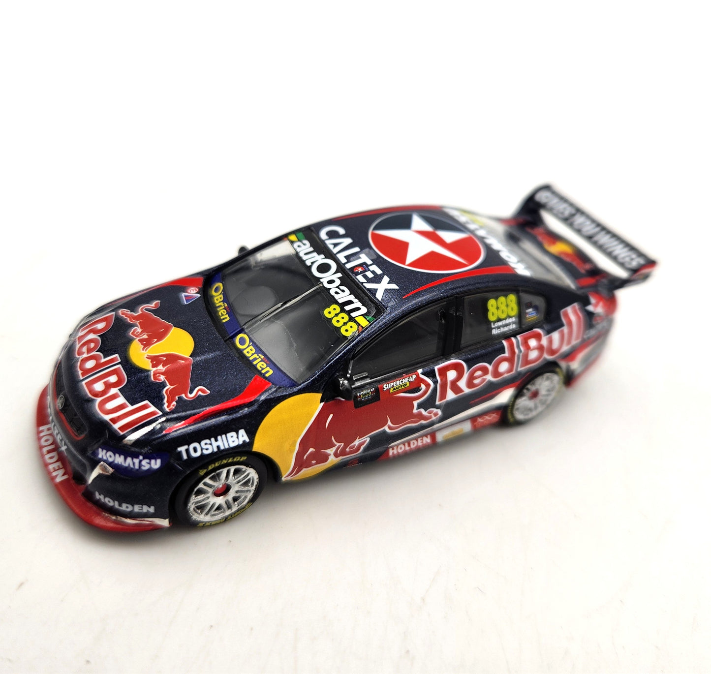 Biante - Holden VF Commodore 2015 Bathurst 1000 Winner Red Bull Racing (Lowndes/Richards) - 1:64 Scale