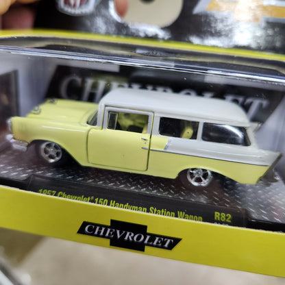 M2 Machines - 'Detroit Muscle' Mix 82 - 1957 Chevrolet 150 Handyman Station Wagon