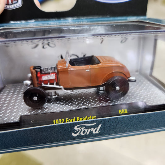 M2 Machines - 'Auto-Thentics' Mix 88 - 1932 Ford Roadster