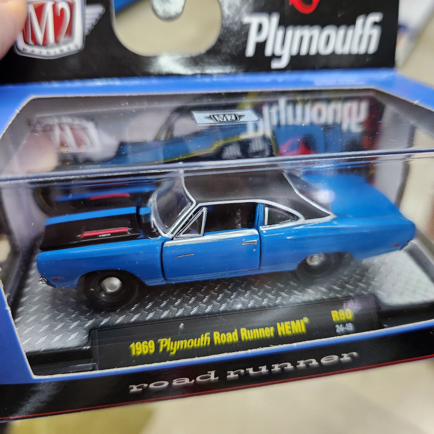 M2 Machines - 'Detroit Muscle' Mix 80 - 1969 Plymouth Road Runner Hemi