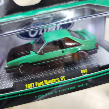 M2 Machines - 'Auto-Thentics' Mix 92 - 1987 Ford Mustang GT