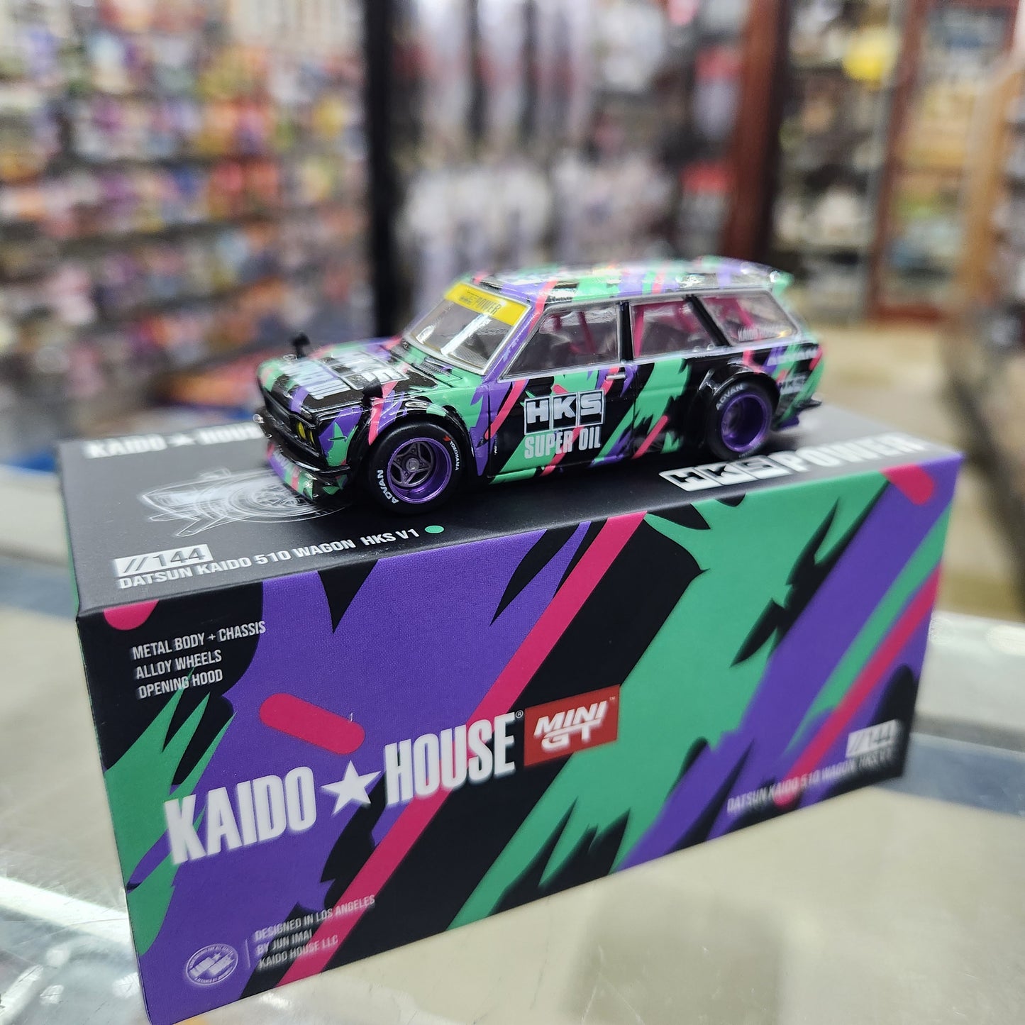 MiniGT - Kaido House Datsun 510 Wagon 'HKS' V1
