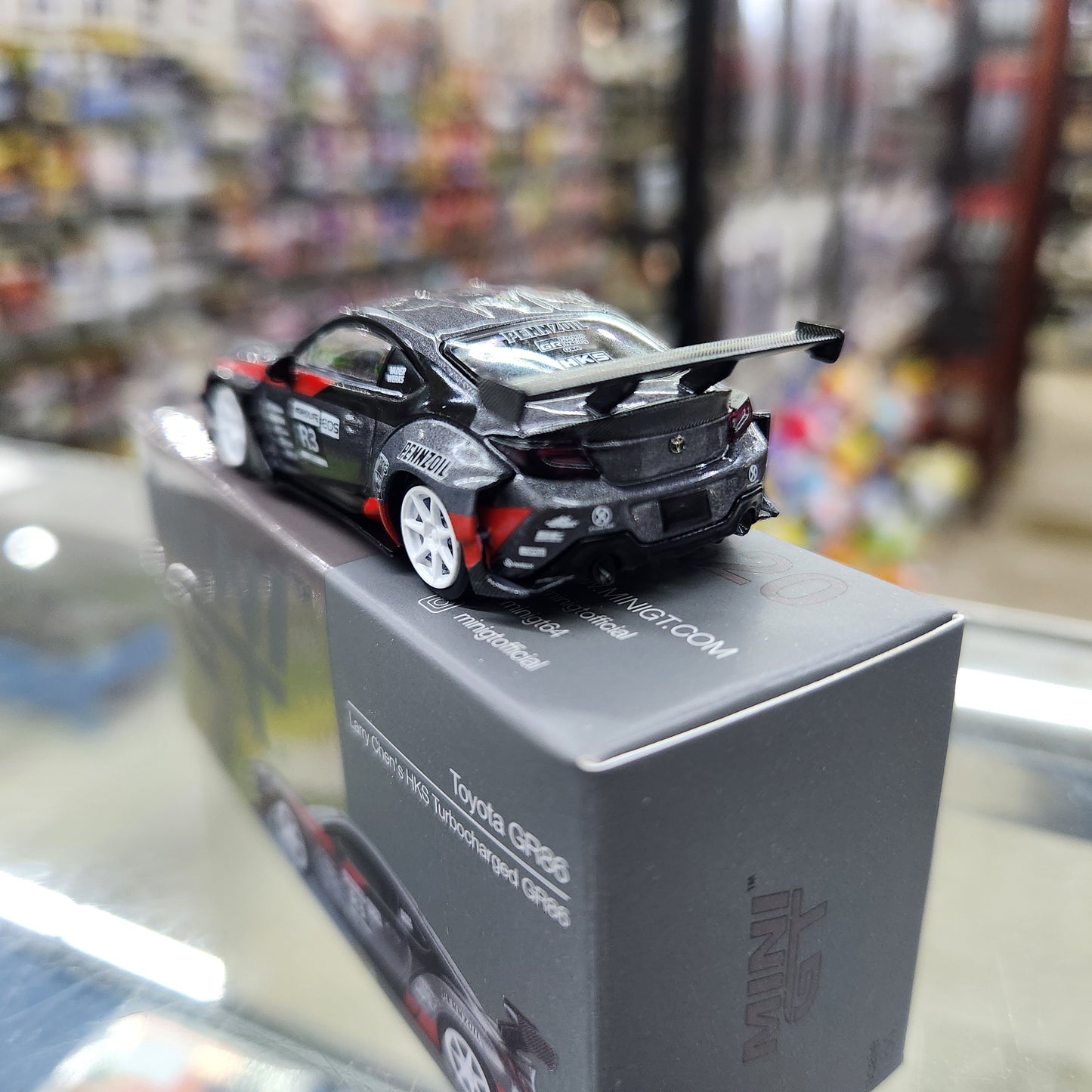 MiniGT - Toyota GR86 'Larry Chen HKS/Pennzoil'