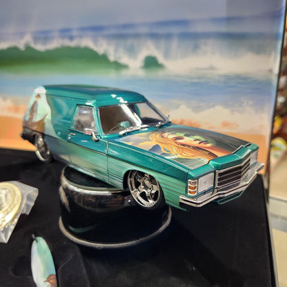 DDA - Holden Sandman: 50th Anniversary 'Sea Witch' Panel Van Twin Set - 1:24 Scale