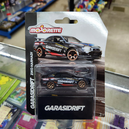 Majorette - Nissan Skyline (R34): D1GP 'Garasi Drift' Ziko Harnadi - 1:64 Scale