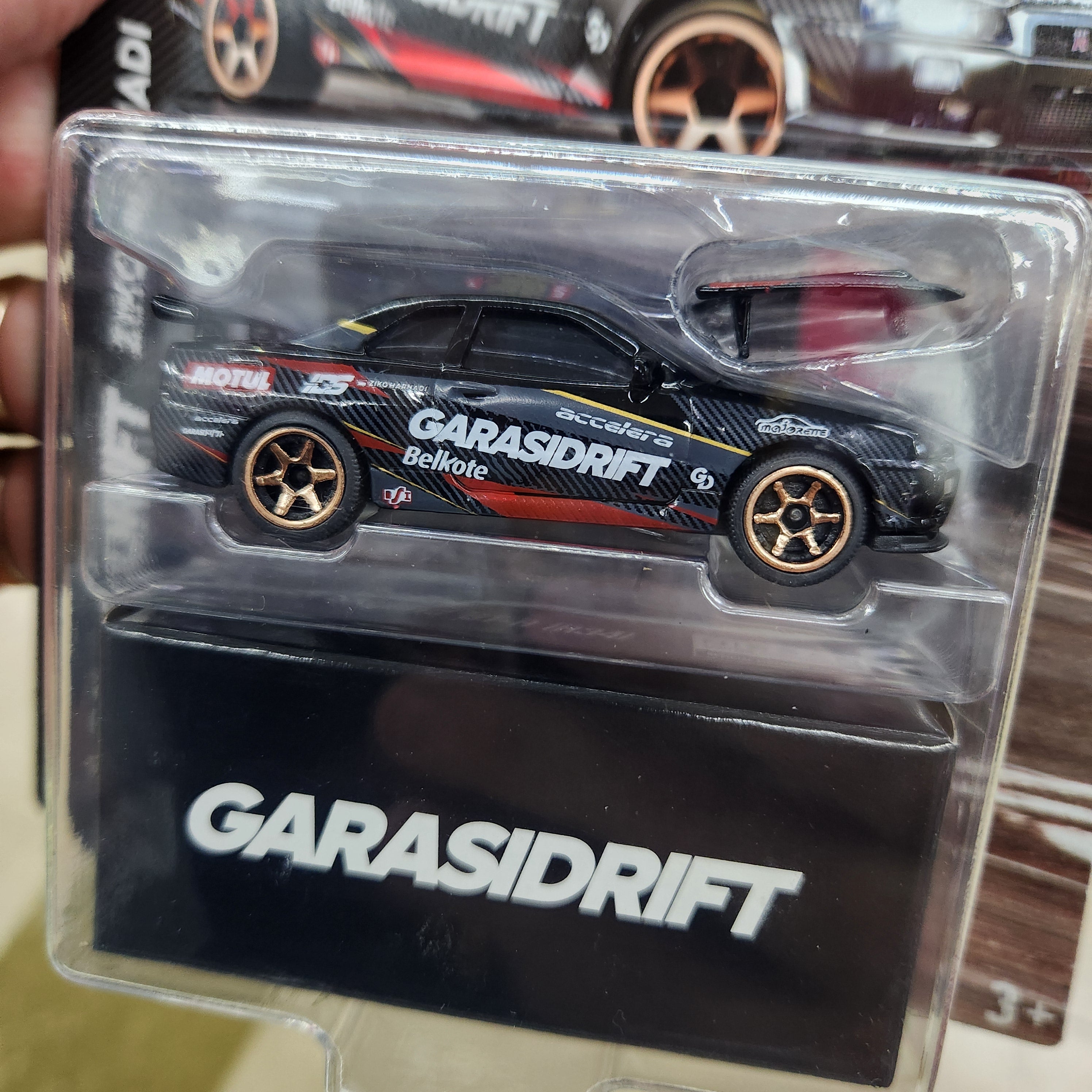 Majorette - Nissan Skyline (R34): D1GP 'Garasi Drift' Ziko Harnadi