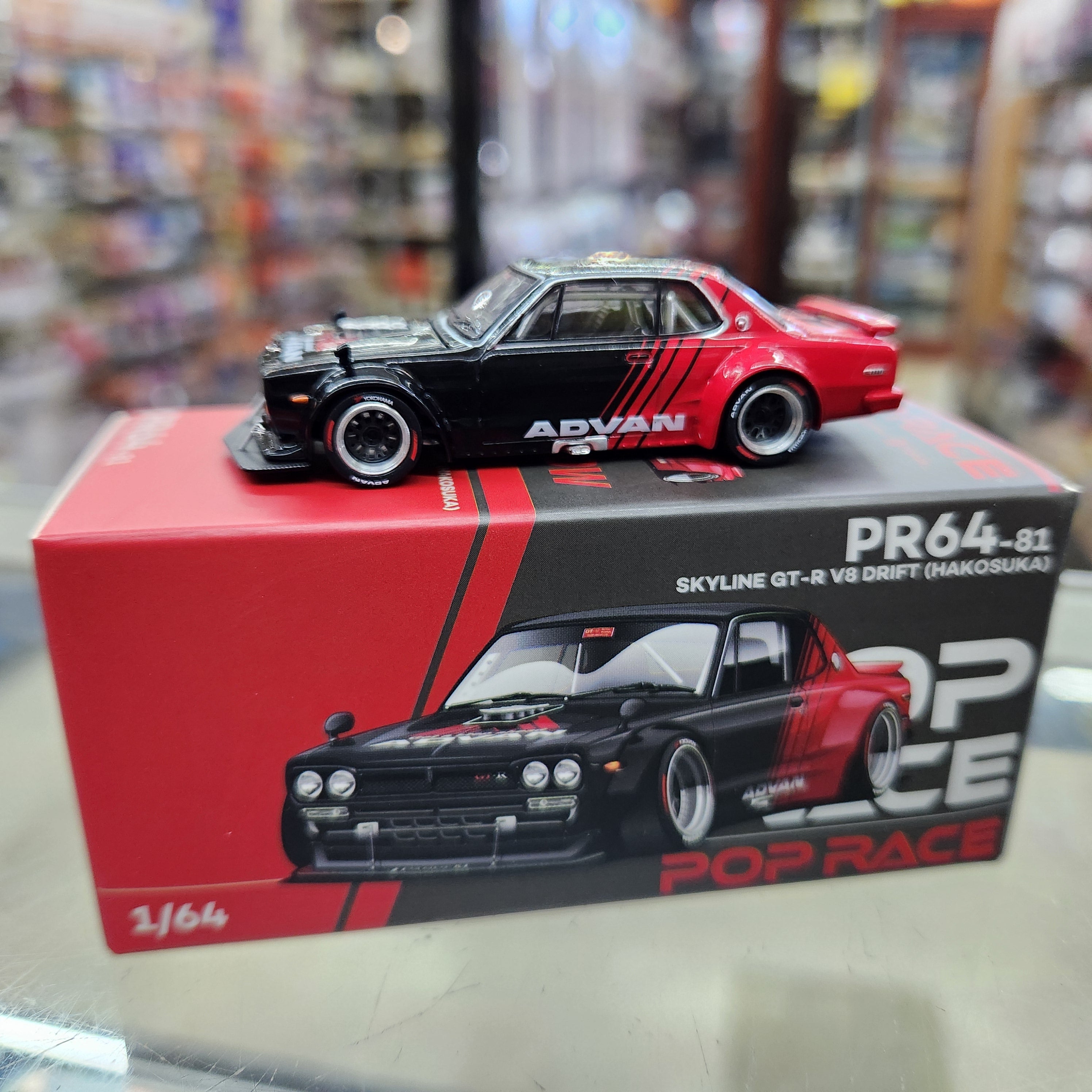 Pop Race 1/64 Nissan GT-R V8 Drift Hakosuka - Red Advan Livery (PR640081)