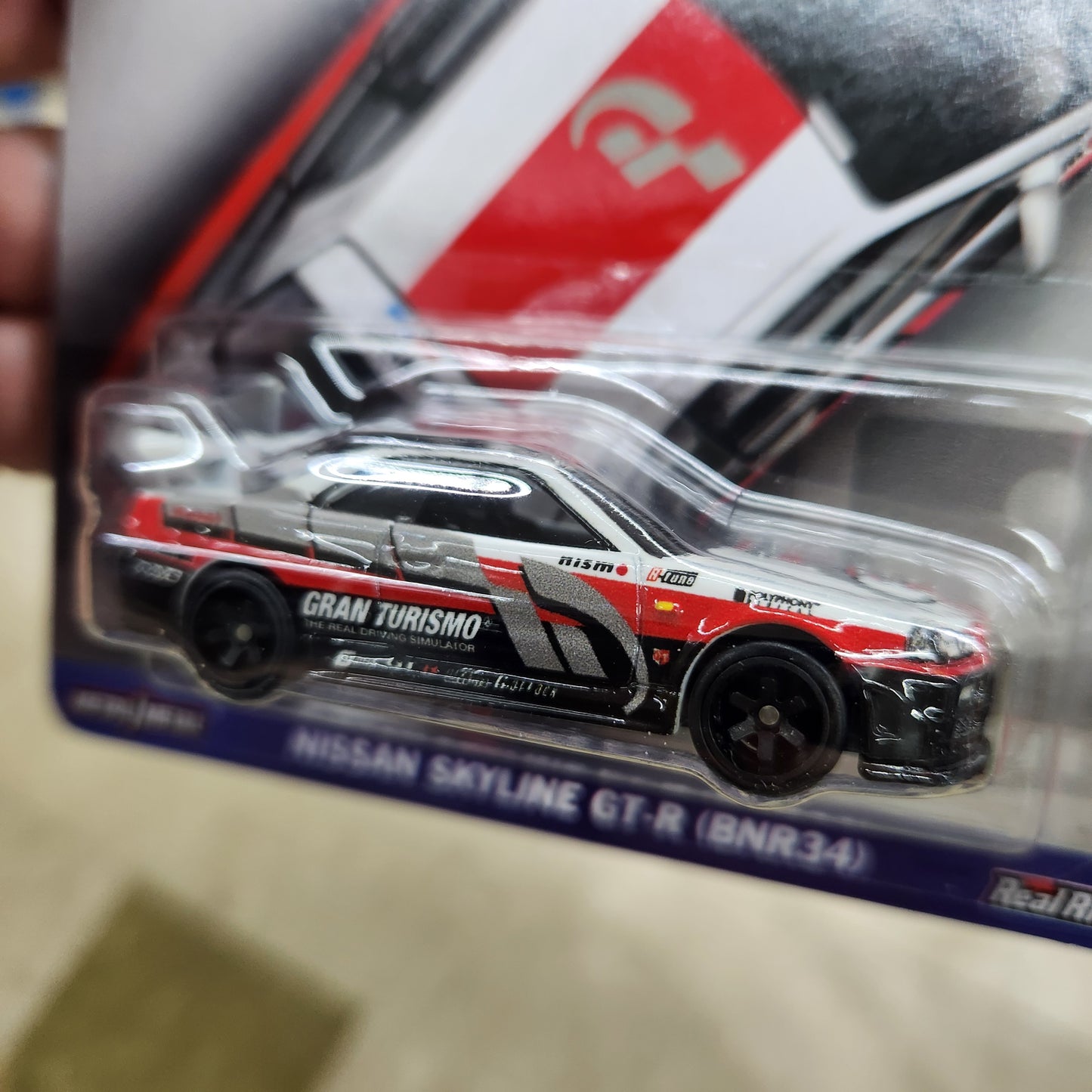 Hot Wheels Premium - Pop Culture - Nissan Skyline GT-R 'Gran Turismo 7' - 1:64 Scale