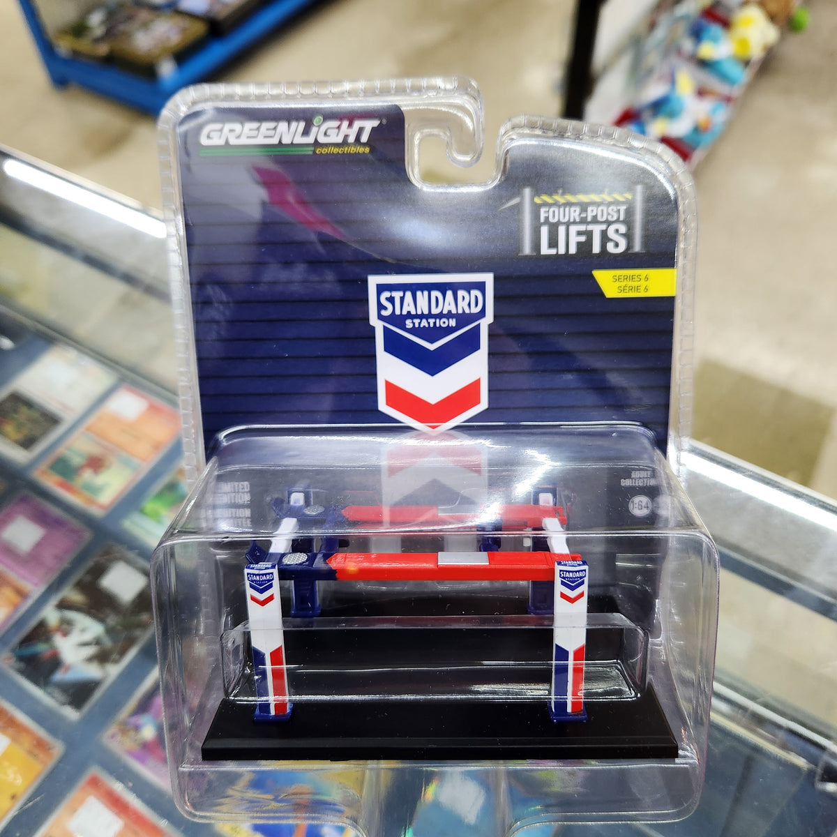 Greenlight - Adjustable Four Post Lift 'Standard Station' - 1:64 Scale