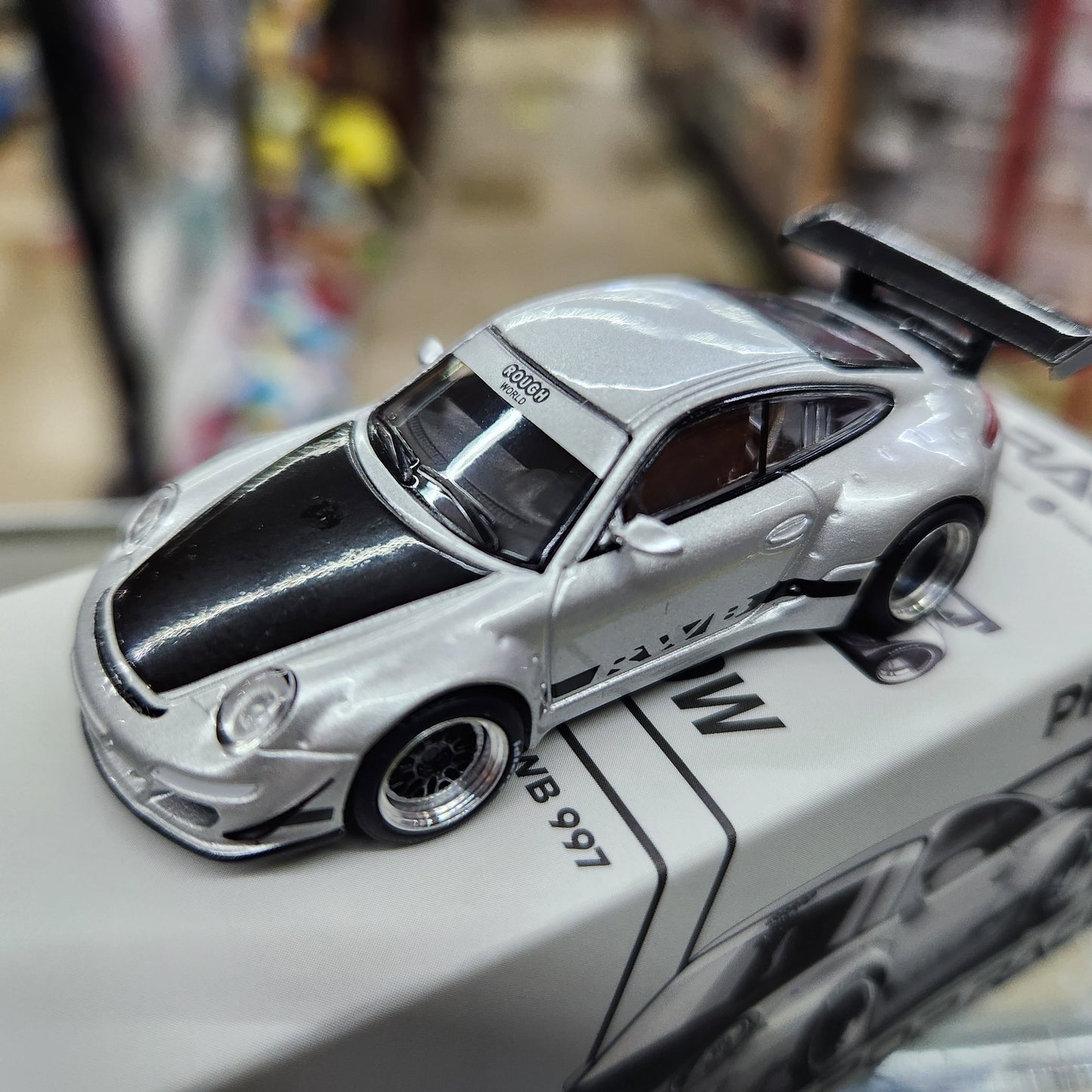 Pop Race - RWB 997 (Silver) - 1:64 Scale