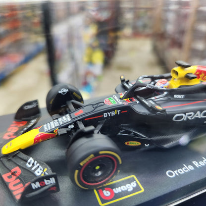 Bburago - 2024 F1 Oracle Red Bull Racing RB20 with Helmet - #1 Max Verstappen - 1:43 Scale