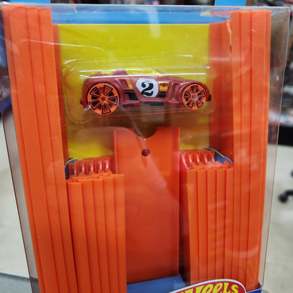 Hot Wheels - Car and Track Pack - 1:64 Scale