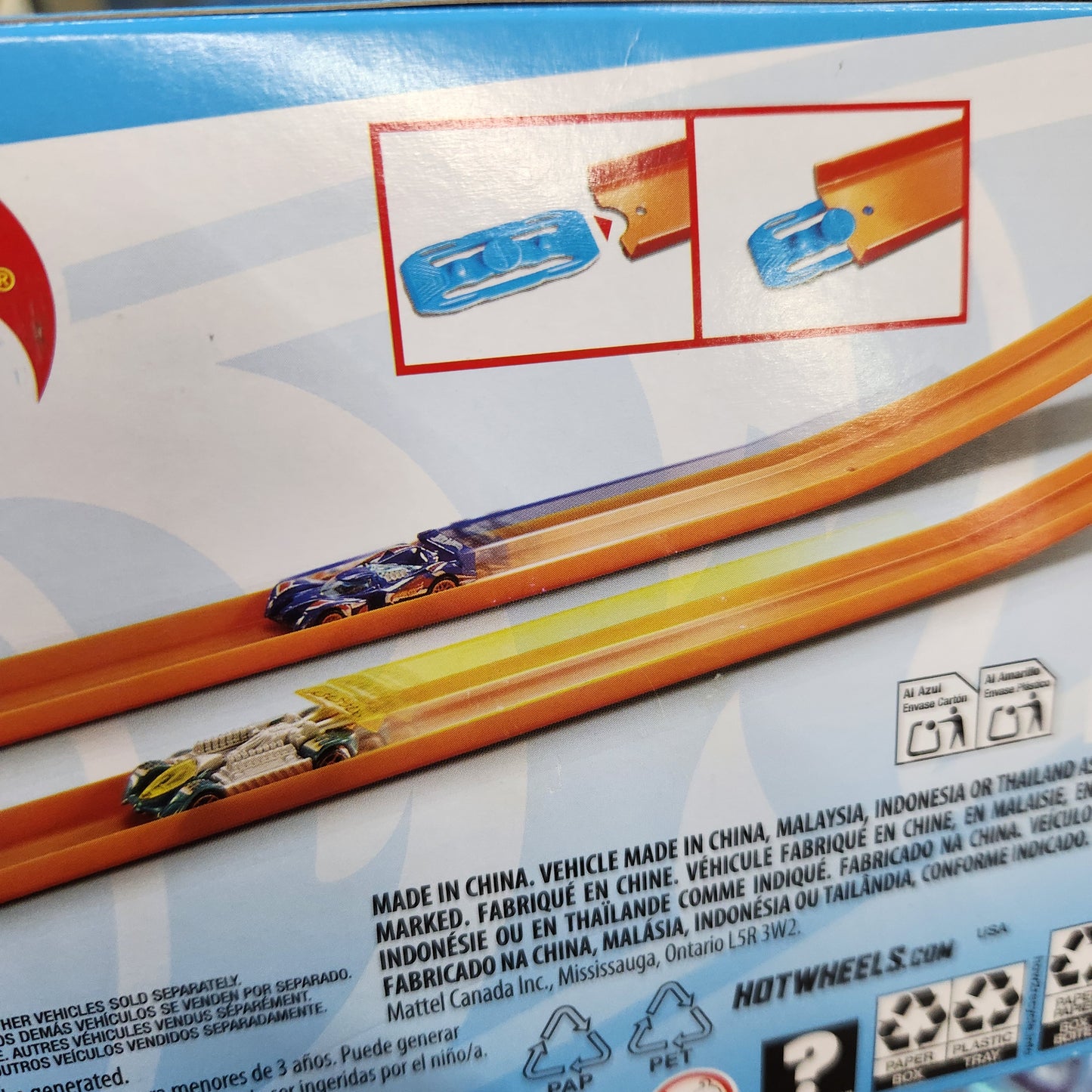 Hot Wheels - Car and Track Pack - 1:64 Scale