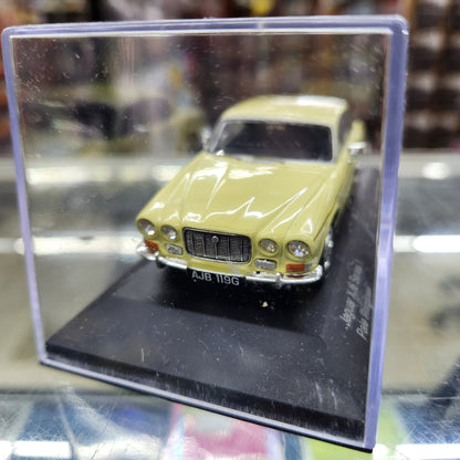 Corgi - Jaguar XJ6 Series 1 (Pale Primrose) - 1:43 Scale