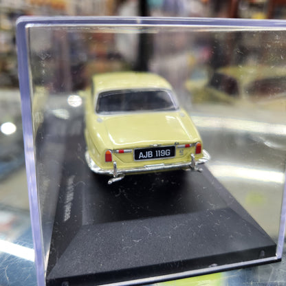 Corgi - Jaguar XJ6 Series 1 (Pale Primrose) - 1:43 Scale