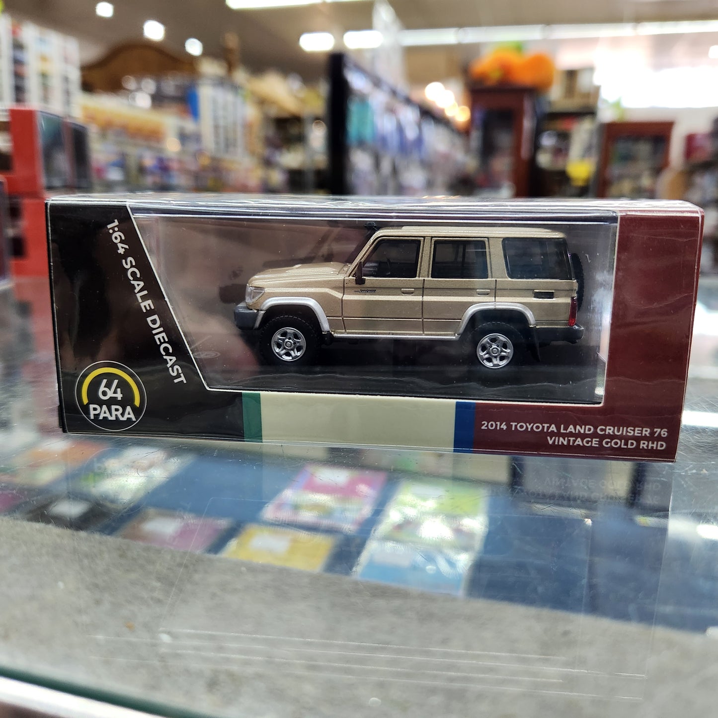 Para64 - Toyota Land Cruiser 76 (Vintage Gold) - 1:64 Scale