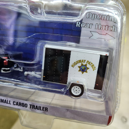 Greenlight - Hot Pursuit 'Hitch & Tow' Series 1 - 2023 Chevrolet Silverado with Trailer - California Highway Patrol - 1:64 Scale