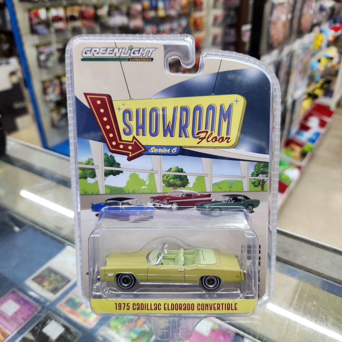 Greenlight - 'Showroom Floor' Series 6 - 1975 Cadillac Eldorado Convertible (Florentine Gold Firemist) - 1:64 Scale