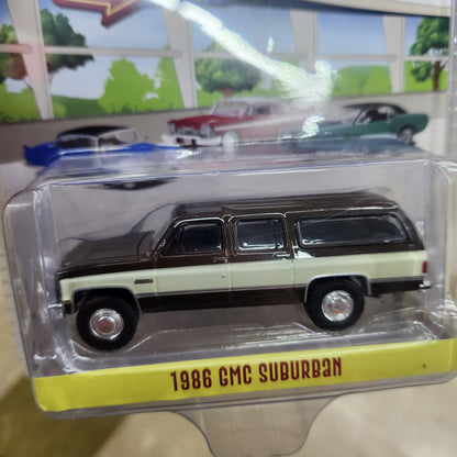 Greenlight - 'Showroom Floor' Series 6 - 1986 GMXC Suburban (Indian Bronze) - 1:64 Scale