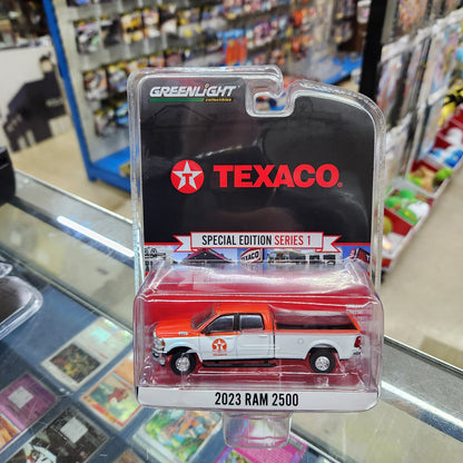 Greenlight - Texaco Special Edition Series 1 - 2023 RAM 2500 - 1:64 Scale