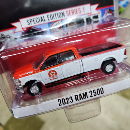 Greenlight - Texaco Special Edition Series 1 - 2023 RAM 2500 - 1:64 Scale